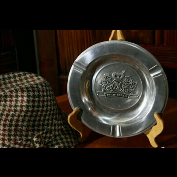 Phillip Morris Ash Tray - Picture 3 of 5